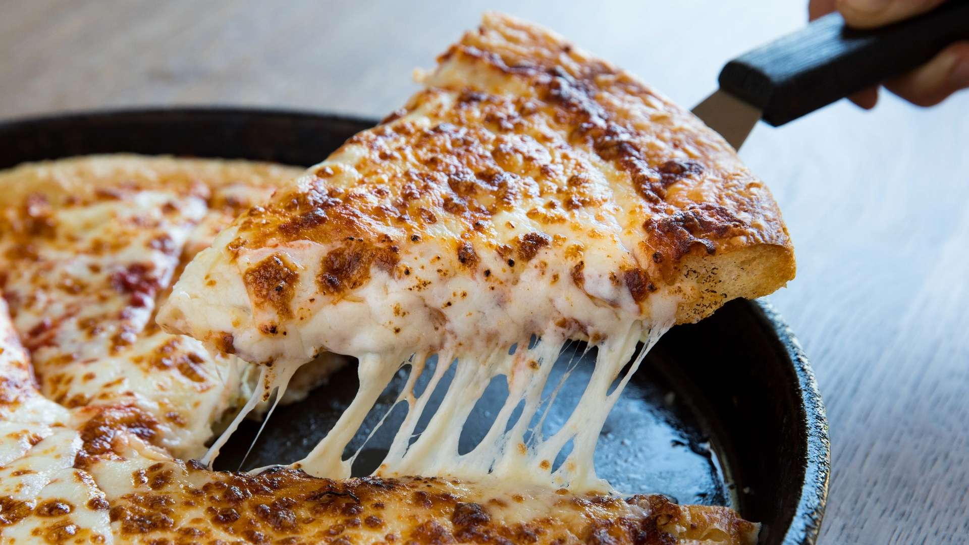 亨德森的感 亨德森的感